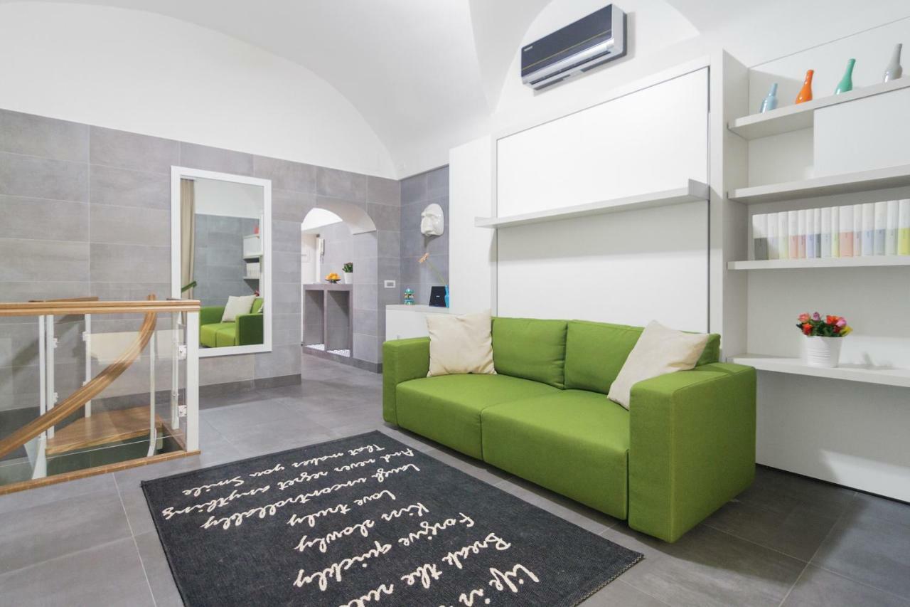 Relais Nevel Ai Decumani Apartment เนเปิลส์ ภายนอก รูปภาพ